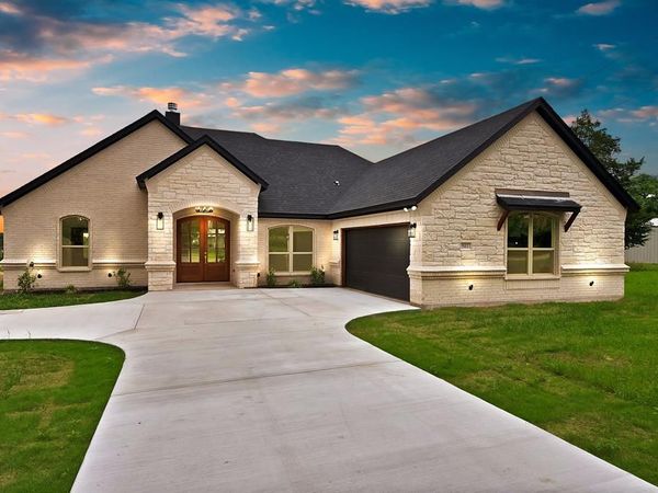 501 Harris Road, Reno, TX 76020