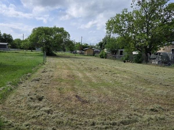 617 Walnut Street, Brownwood, TX 76801