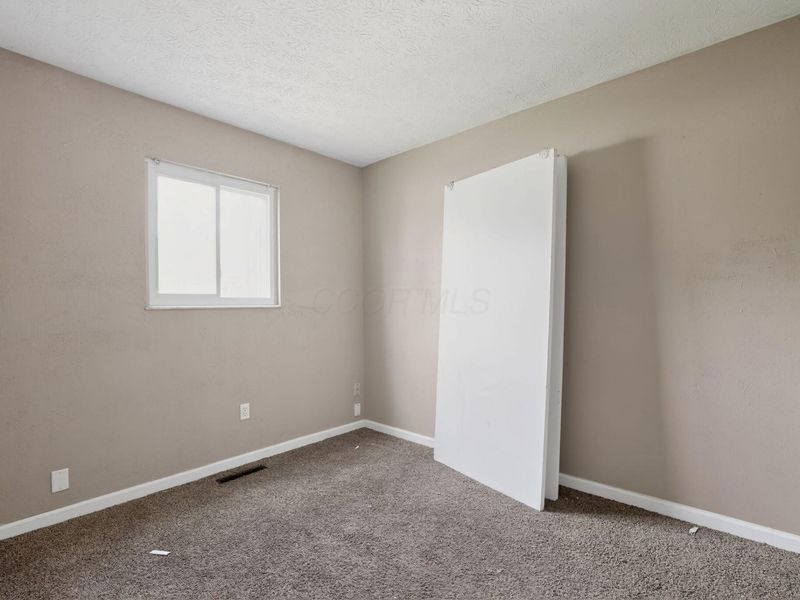 3328 Everson Road E, Columbus, OH 43232 Photo 12