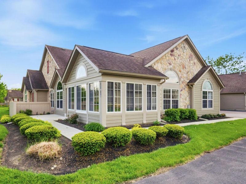 124 Jamie Lynn Circle, Pickerington, OH 43147 Photo 1