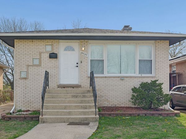 18045 Edwards Avenue , Country Club Hills, IL 60478
