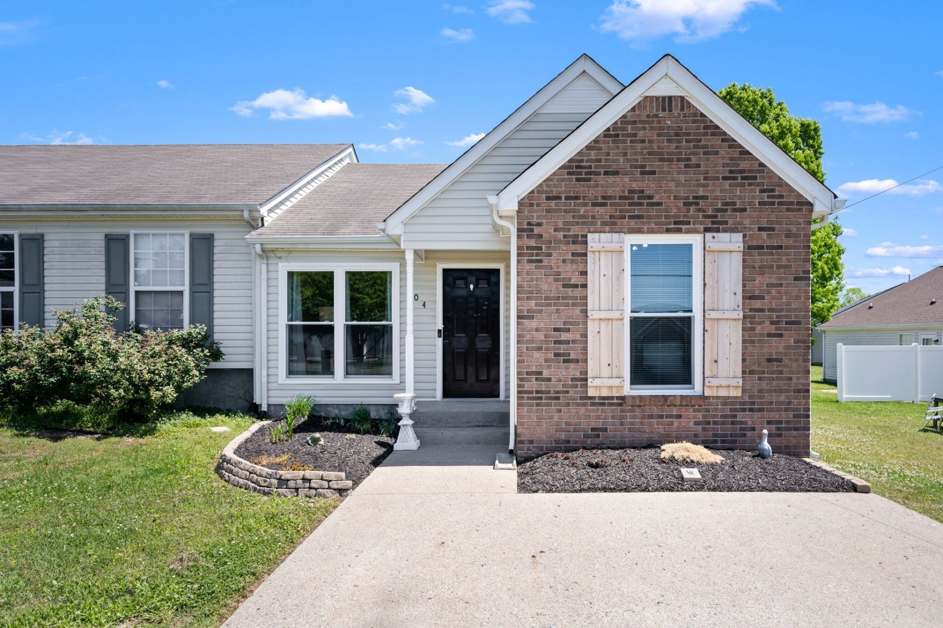 404 Keswick Ct, Smyrna, TN 37167 Main Photo
