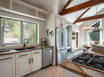 12465 Pine Forest Road, Truckee, CA 96161 Photo