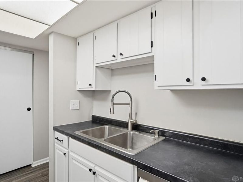 5520 Cobblegate Drive, Unit C, Dayton, OH 45449 Photo 10