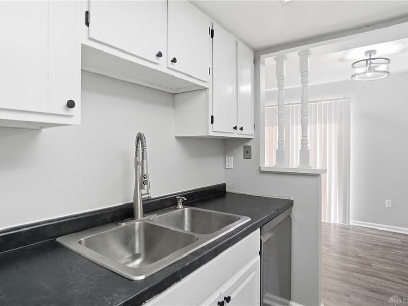 5520 Cobblegate Drive, Unit C, Dayton, OH 45449 Photo 12