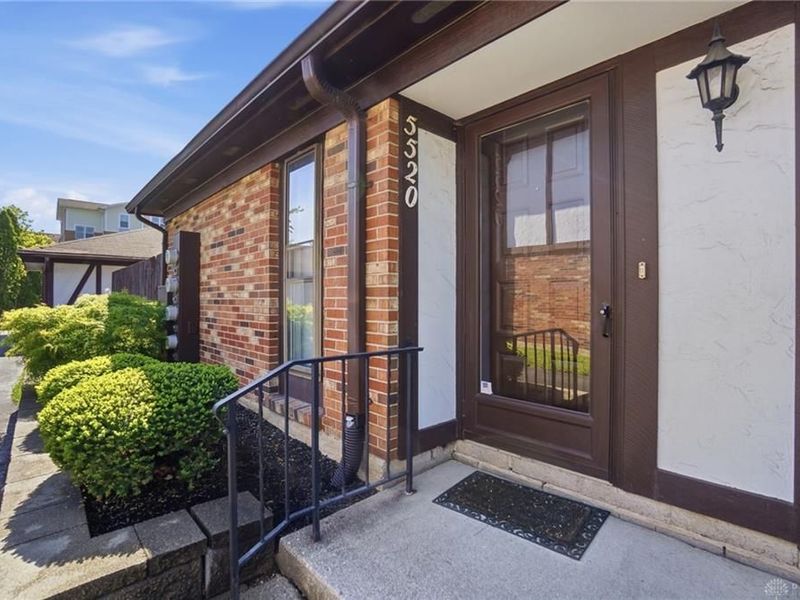 5520 Cobblegate Drive, Unit C, Dayton, OH 45449 Photo 2