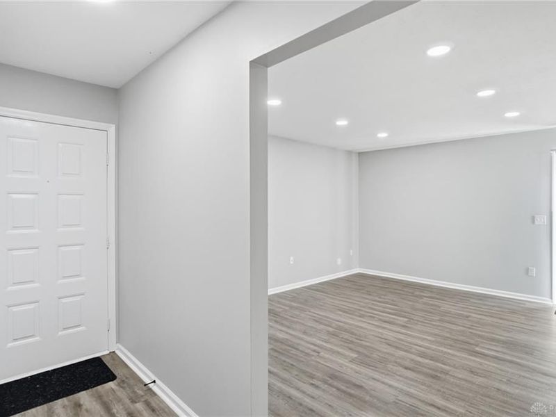 5520 Cobblegate Drive, Unit C, Dayton, OH 45449 Photo 4