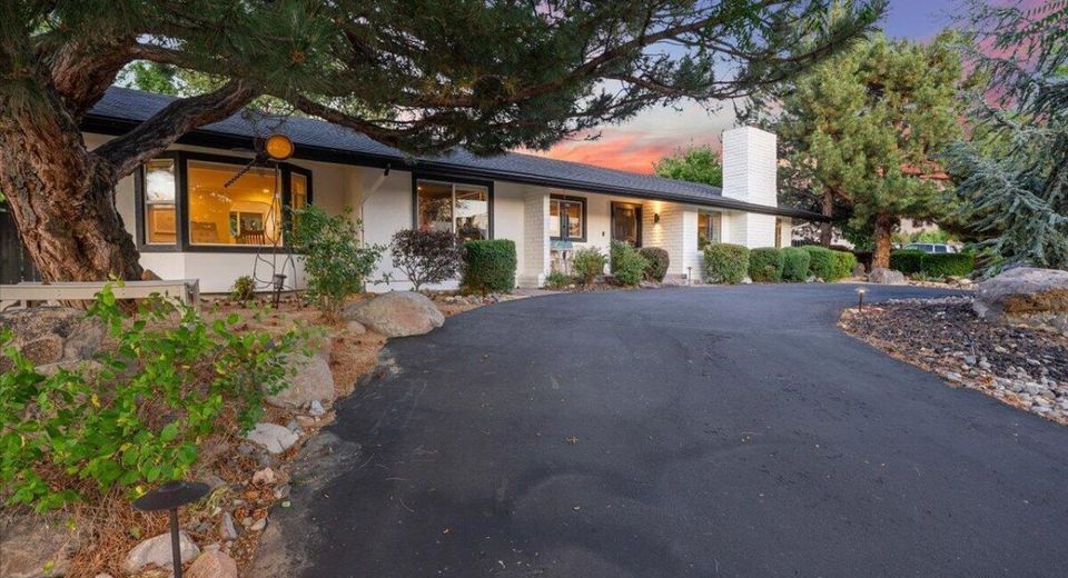 5540 E Hidden Valley Drive, Reno, NV 89502 Photo