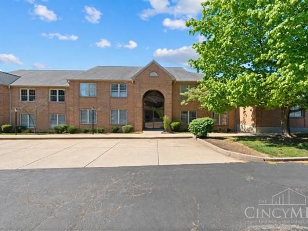 3353 Diehl Road, Unit 34, Green Twp, OH 45211