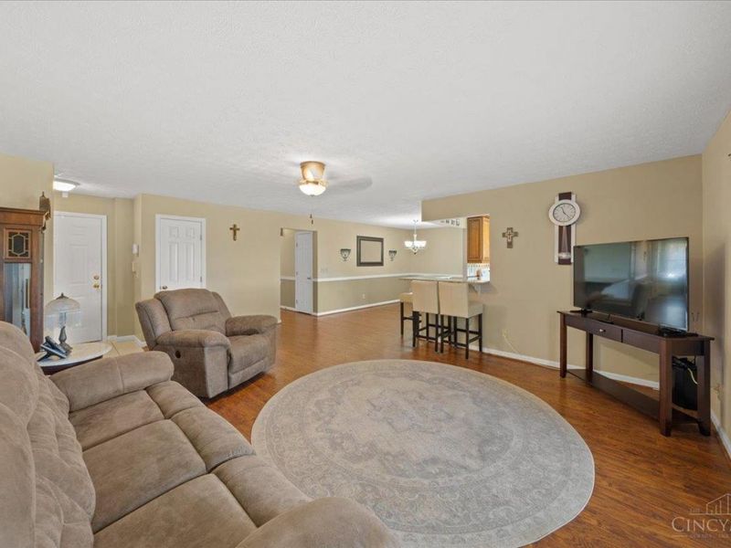 3353 Diehl Road, Unit 34, Green Township, OH 45211 Photo 4