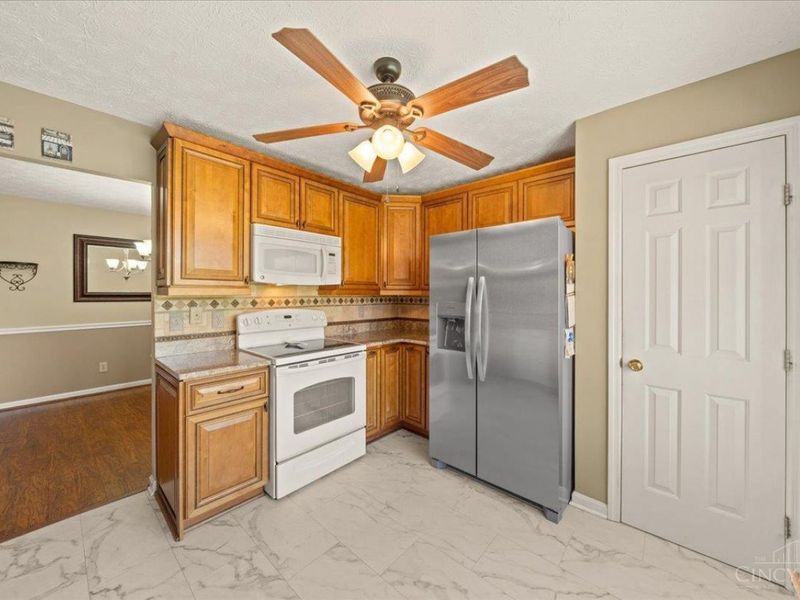 3353 Diehl Road, Unit 34, Green Township, OH 45211 Photo 8