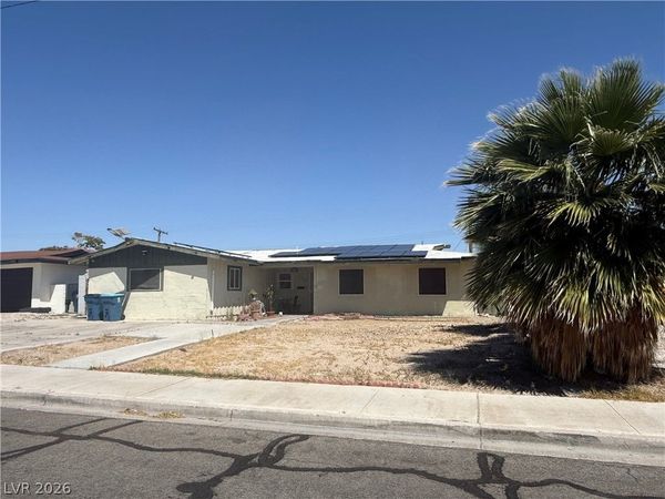 616 Pioneer Street , Las Vegas, NV 89107