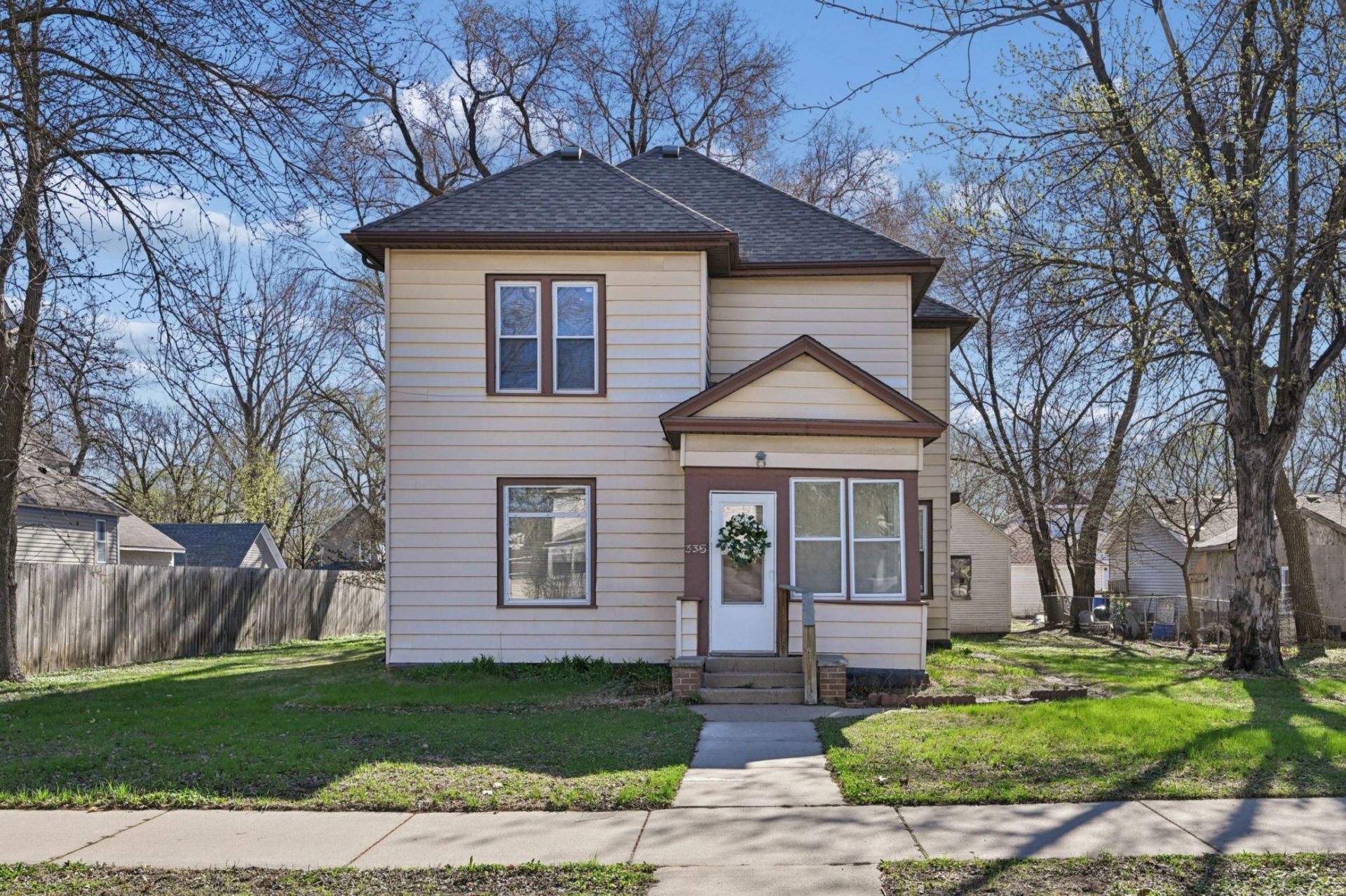 335 Adams Street SE, Hutchinson, MN 55350