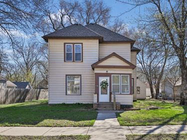 335 Adams Street SE, Hutchinson, MN 55350