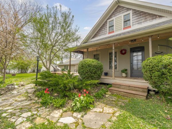 624 W 9th Street, Cedar Falls, IA 50613