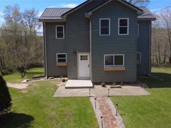 176 Duncan Rd , Harrisville, PA 16038