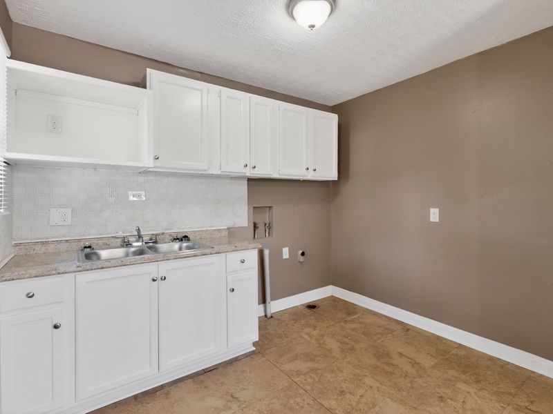 1920 Marsdale Avenue , Columbus, OH 43223 Photo 28