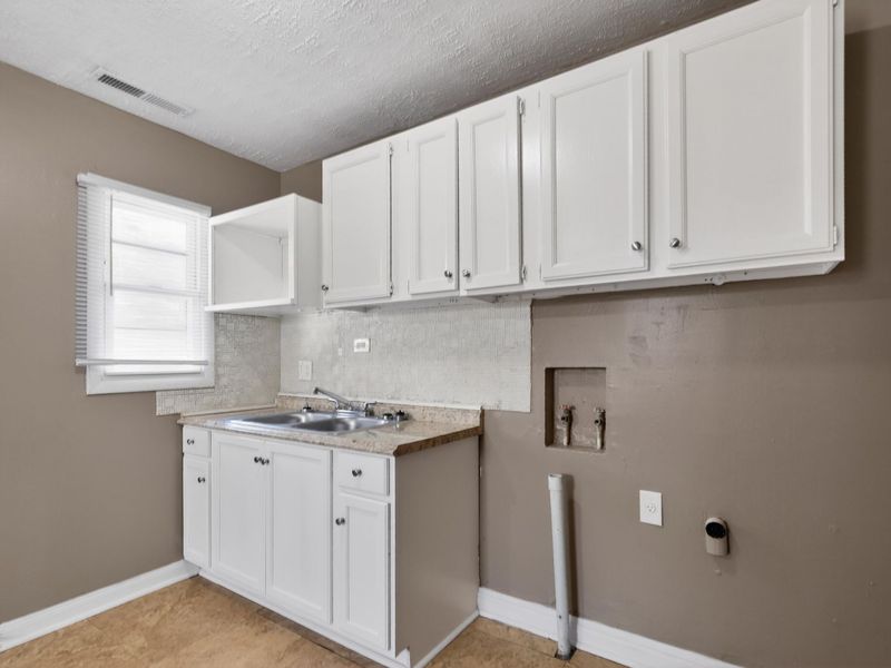 1920 Marsdale Avenue , Columbus, OH 43223 Photo 29