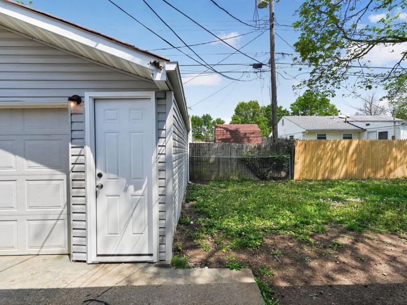 1920 Marsdale Avenue , Columbus, OH 43223 Photo 3