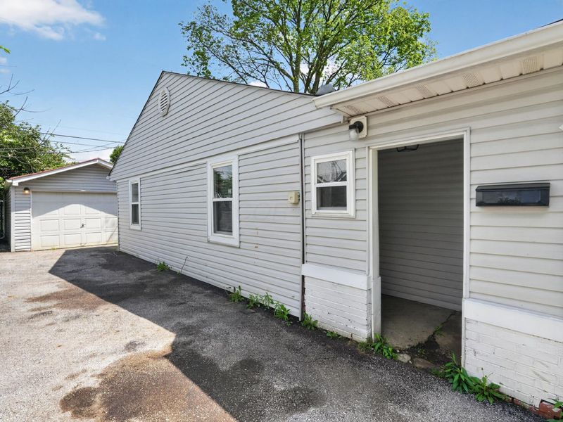 1920 Marsdale Avenue , Columbus, OH 43223 Photo 7