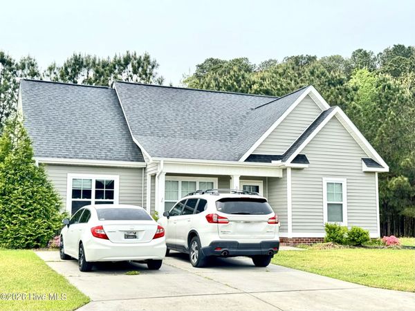 3164 Chesswood Lane , Winterville, NC 28590