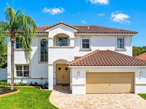 19010 NW 23rd Ct , Pembroke Pines, FL 33029