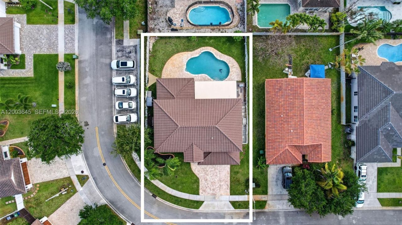 19010 NW 23rd Ct, Pembroke Pines, FL 33029 Photo