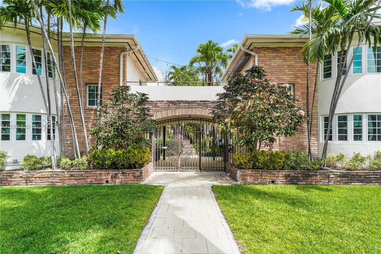 1601 Lenox Ave , Unit 1601-10, Miami Beach, FL 33139 Photo