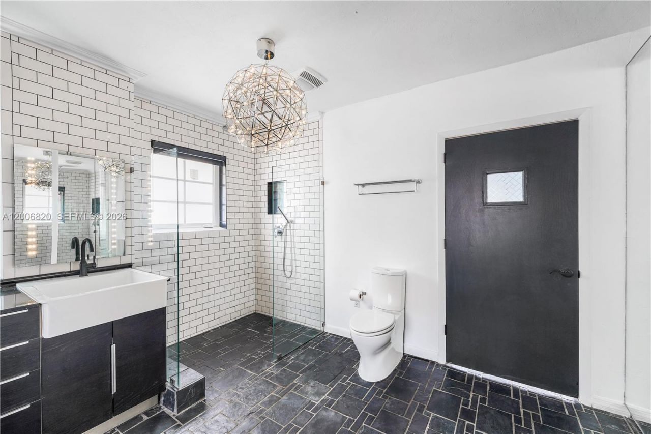 1601 Lenox Ave , Unit 1601-10, Miami Beach, FL 33139 Photo