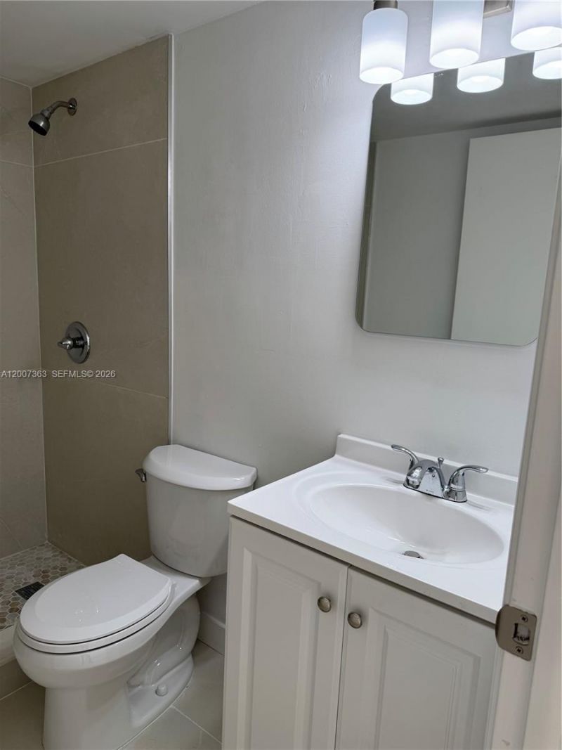 8261 NW 8th St, Unit 130, Miami, FL 33126 Photo