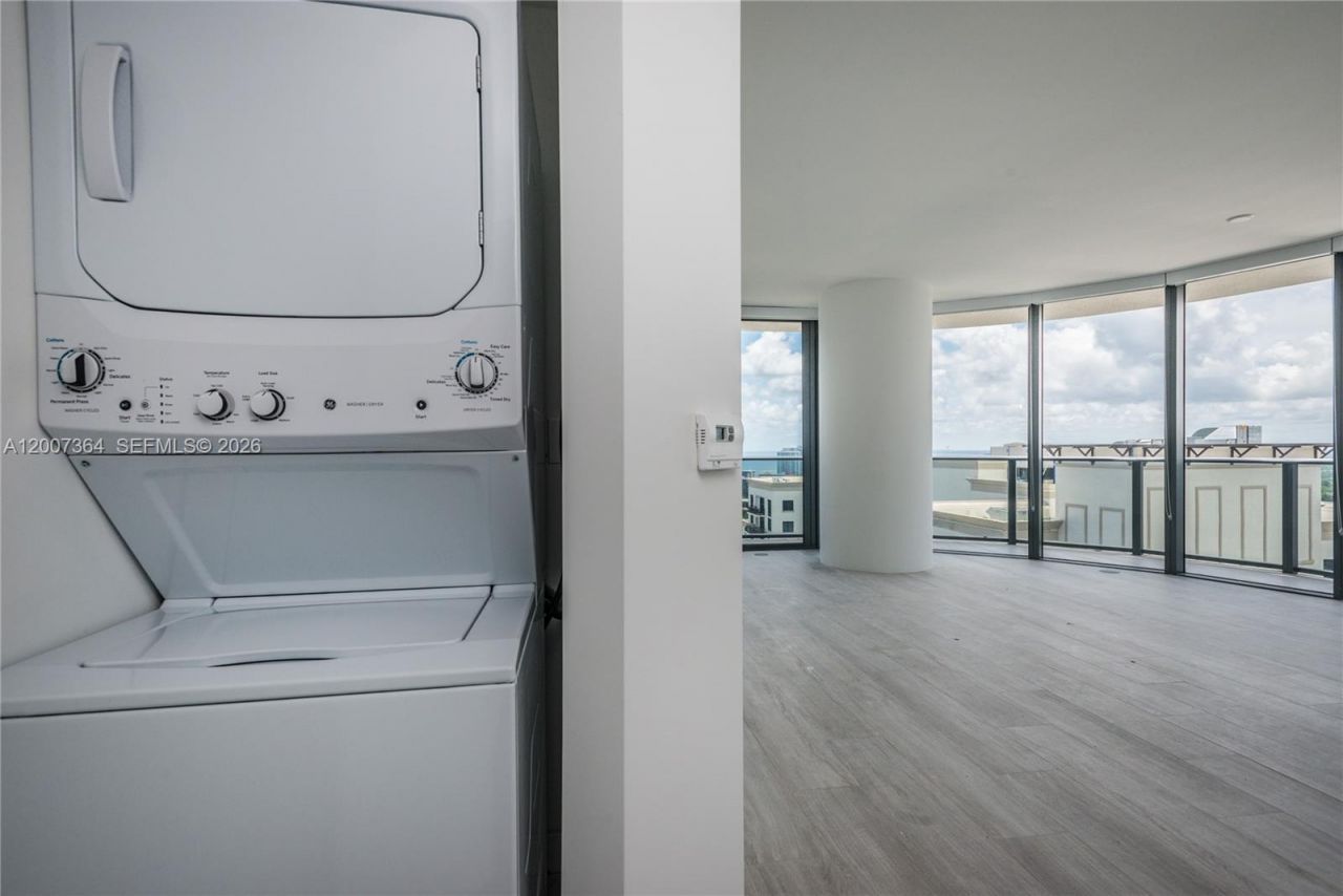 55 SW 9 St, Unit 3606, Miami, FL 33129 Photo