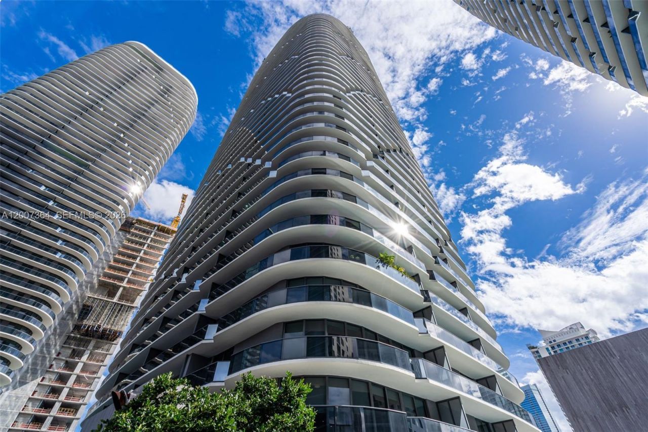 55 SW 9 St, Unit 3606, Miami, FL 33129 Photo