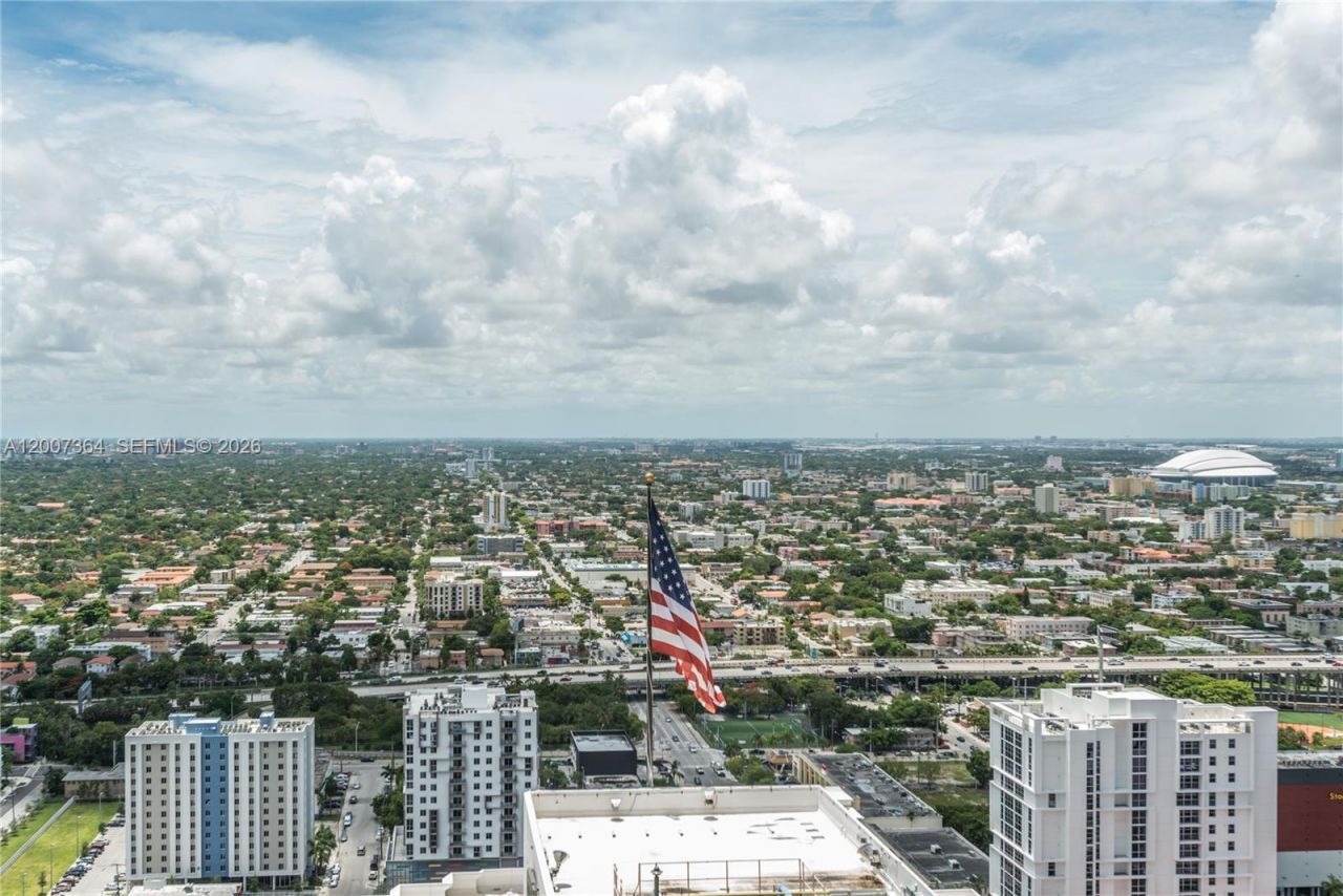 55 SW 9 St, Unit 3606, Miami, FL 33129 Photo