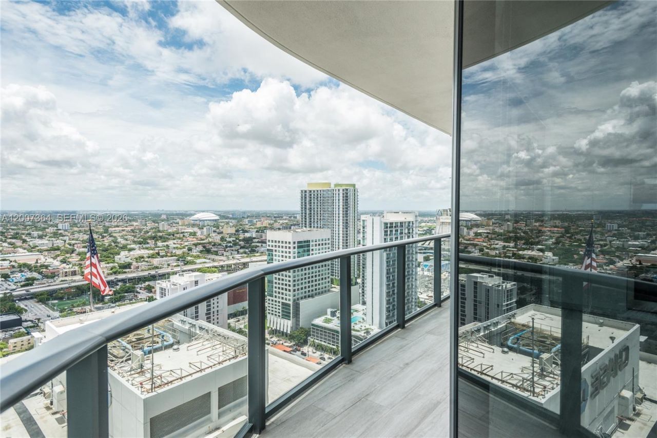 55 SW 9 St, Unit 3606, Miami, FL 33129 Photo
