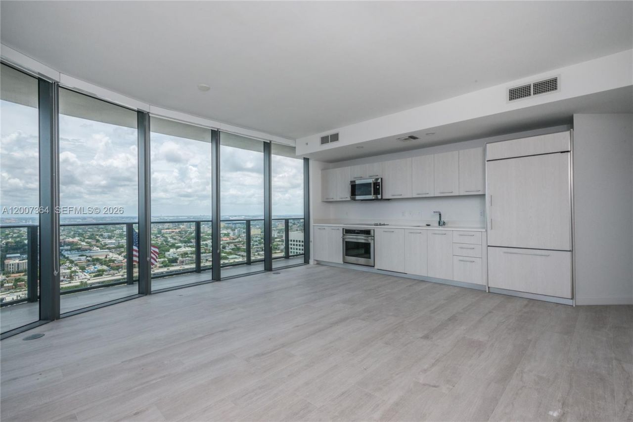 55 SW 9 St, Unit 3606, Miami, FL 33129 Photo