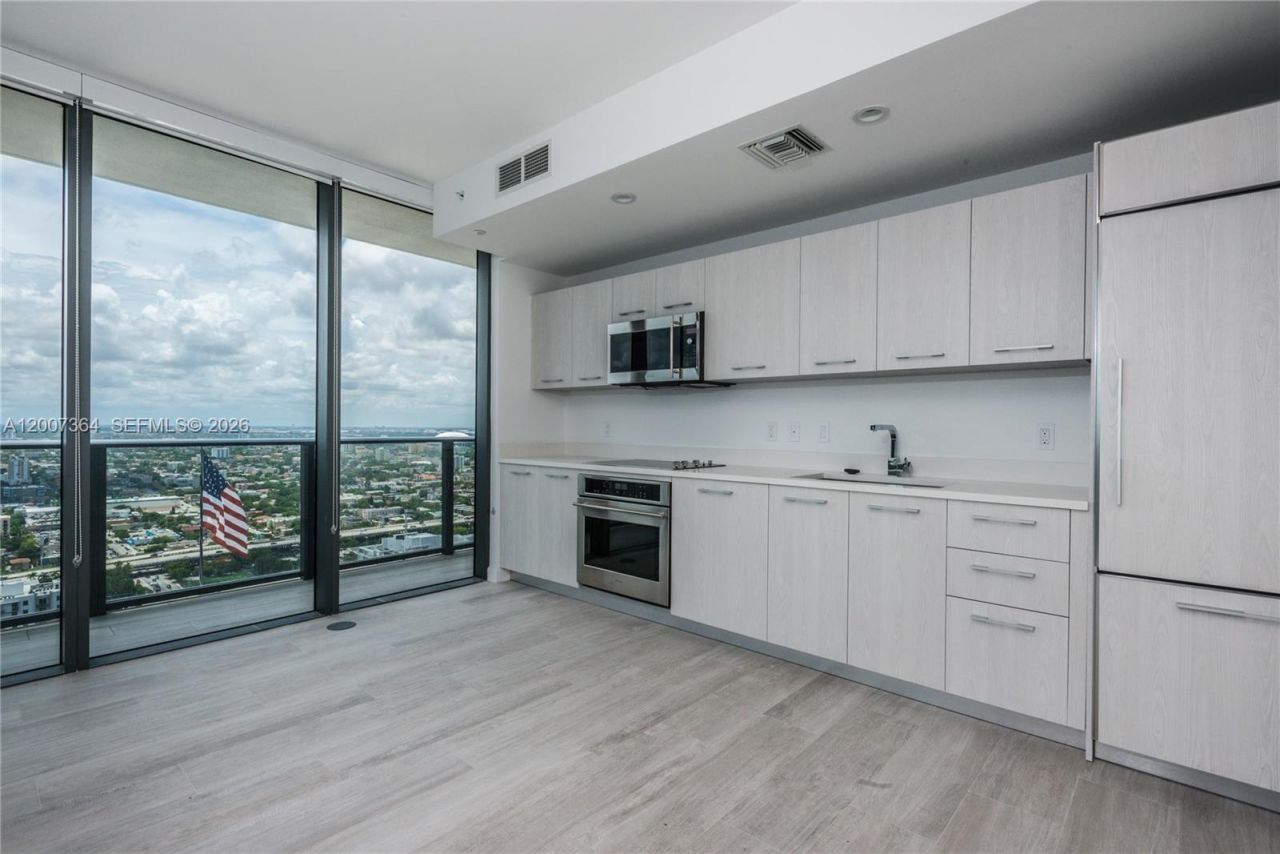 55 SW 9 St, Unit 3606, Miami, FL 33129 Photo