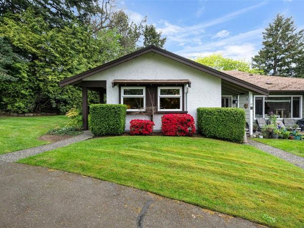 278 Island Hwy, Unit #38, View Royal, BC V9B 1G5