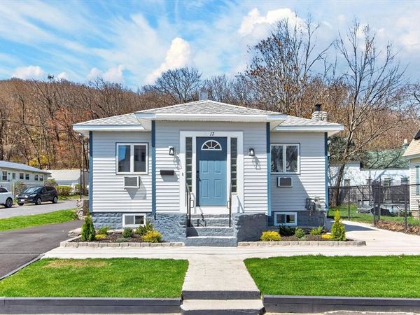 17 Hazel St, Fitchburg, MA 01420