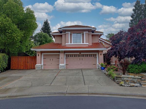 108 Lowney Ct, Folsom, CA 95630