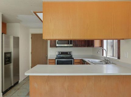 1204 Dezzani Ln, Modesto, CA 95358 Photo