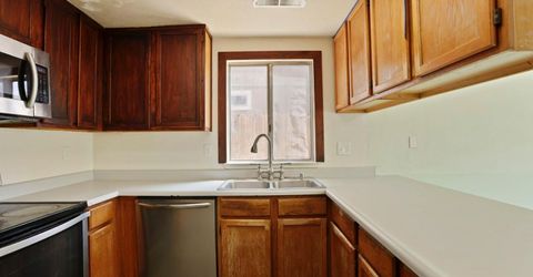 1204 Dezzani Ln, Modesto, CA 95358 Photo