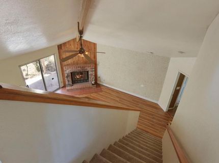 1204 Dezzani Ln, Modesto, CA 95358 Photo