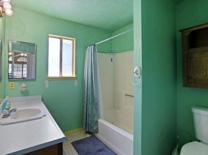 1204 Dezzani Ln, Modesto, CA 95358 Photo