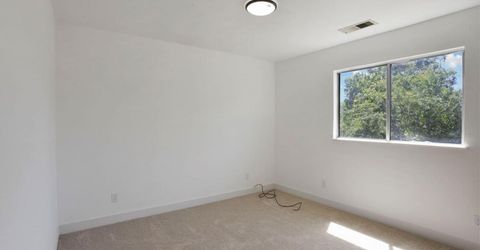 1204 Dezzani Ln, Modesto, CA 95358 Photo