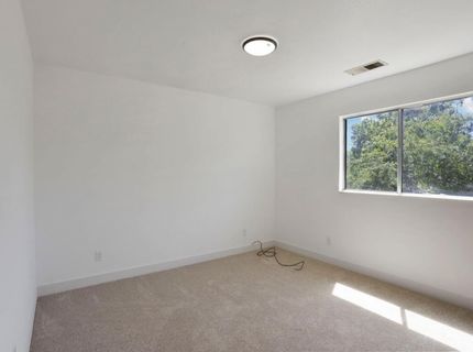 1204 Dezzani Ln, Modesto, CA 95358 Photo