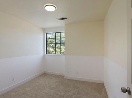 1204 Dezzani Ln, Modesto, CA 95358 Photo