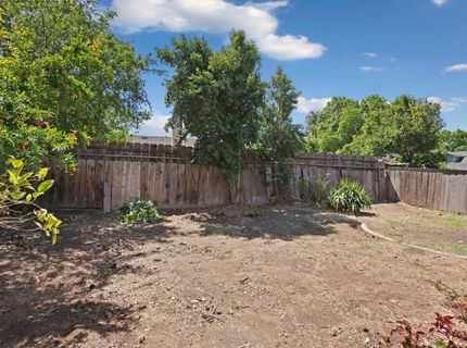 1204 Dezzani Ln, Modesto, CA 95358 Photo