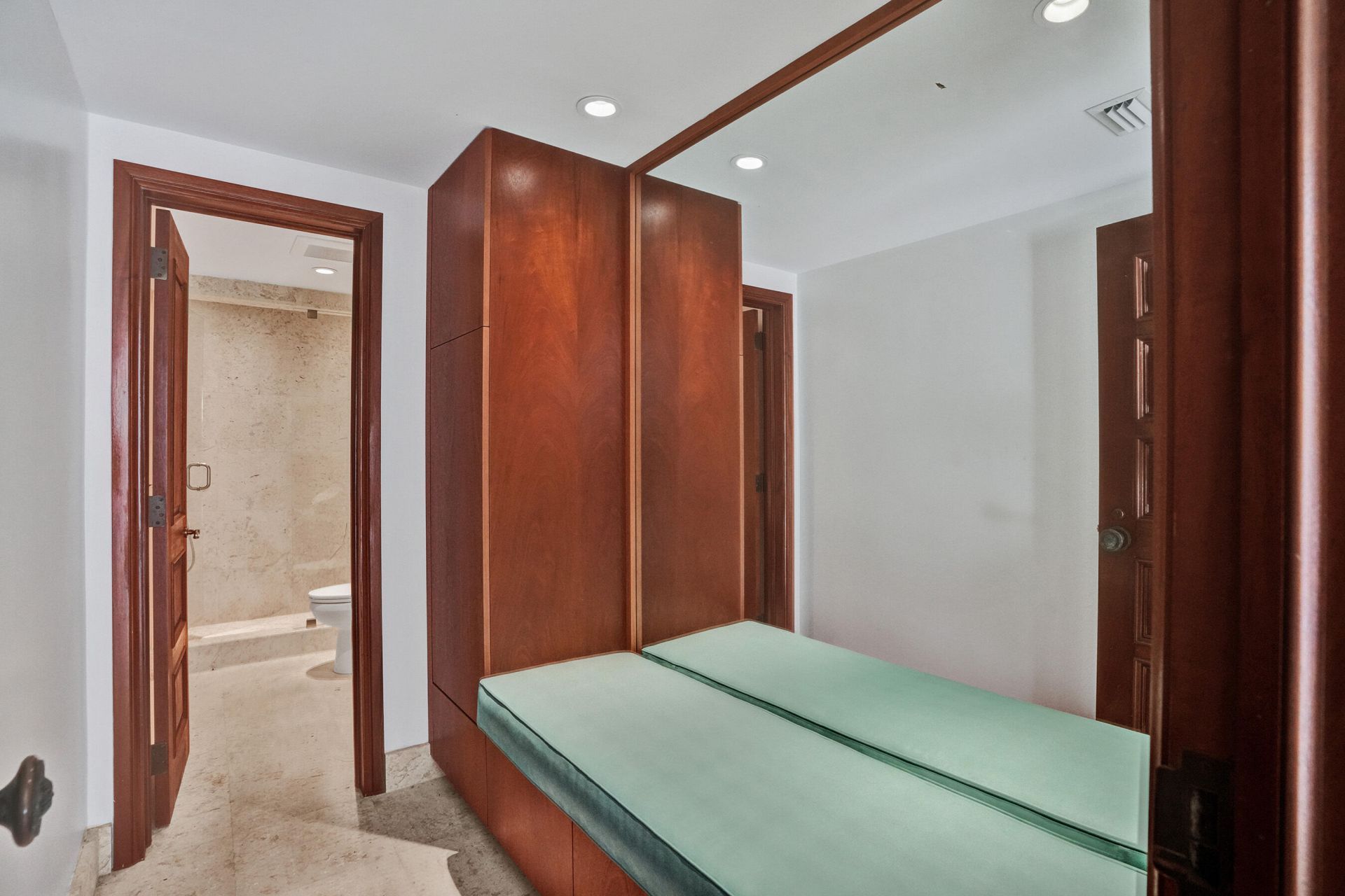 2441 SW 28th Avenue, Fort Lauderdale, FL 33312 Photo