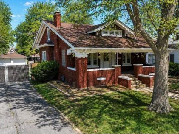 919 W Henry Street, Staunton, IL 62088