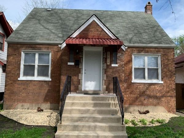 13819 S State Street, Riverdale, IL 60827